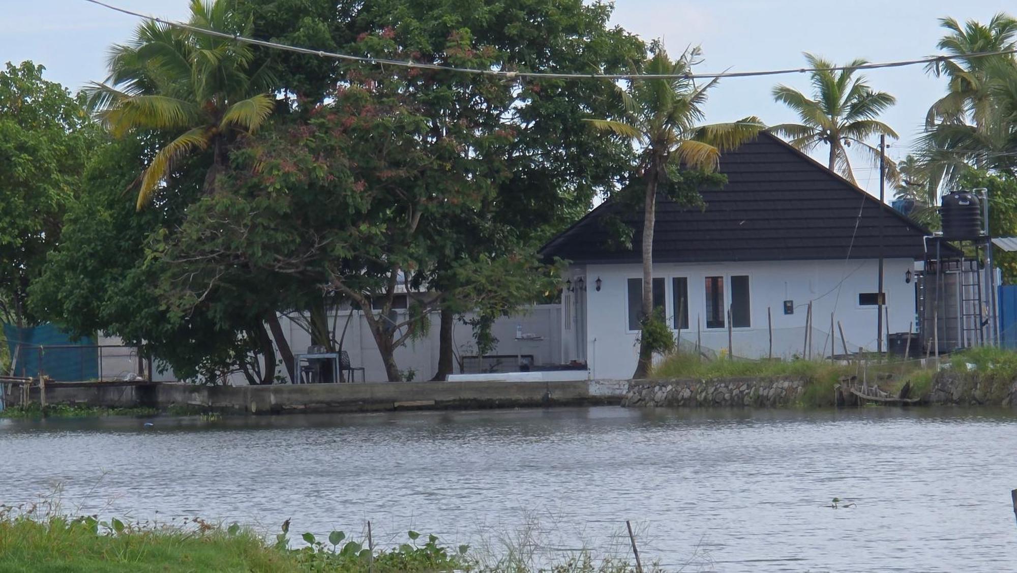 Pradeep'S Backwater Villa Kochi Екстер'єр фото